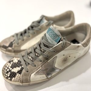 Like-new Golden Goose silver star snakeskin toe. Low sneakers